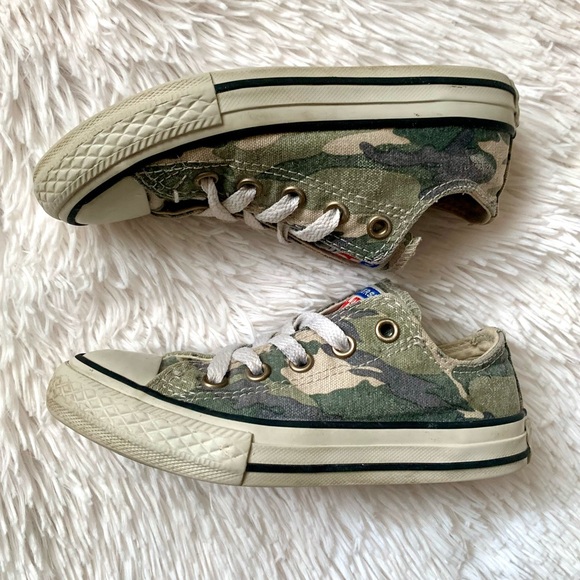 Converse Sneakers in Camo Print •Size 11 - Picture 3 of 7